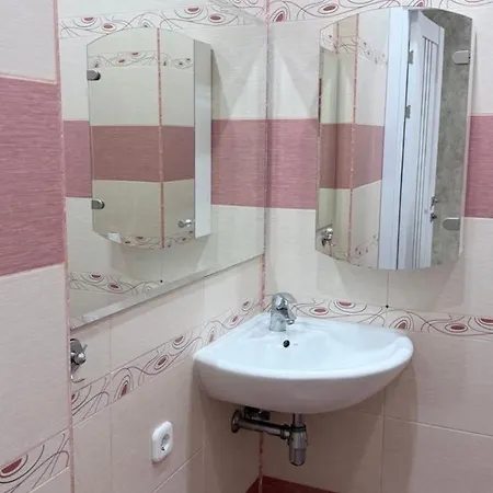 Nest Apartment *